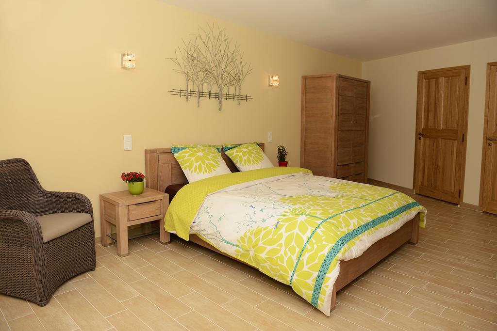Bed and Breakfast Mas De Carabelle La Roque-Alric Zimmer foto
