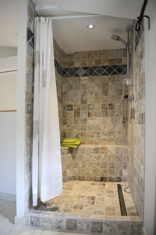 Bed and Breakfast Mas De Carabelle La Roque-Alric Zimmer foto